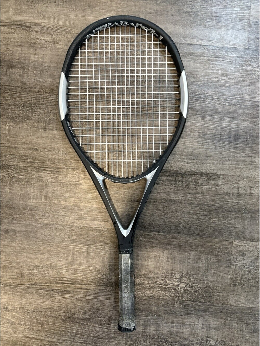 Wilson Hammer 2 Carbon Matrix 4 3/8 grip 115” sq. in. Tennis Racquet
